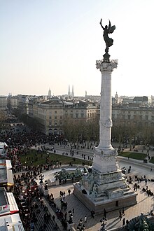 Monument aux Girondins, lors de la fête foraine.