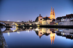 Stadtpanorama mit der Steinernen Brücke