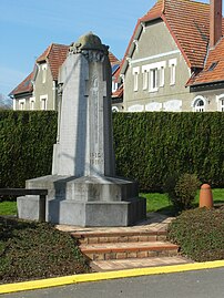 Le monument aux morts.