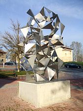 'Implosion' sculpture in Armentia