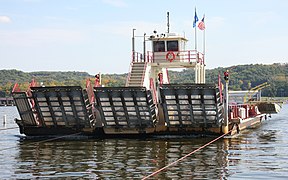 «Colsac III» på Wisconsinelven mellom Columbia og Sauk ved Merrimac, Wisconsin.