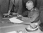 Wilhelm Keitel ratificerar Tysklands villkorslösa kapitulation i Berlin-Karlshorst den 8 maj 1945.