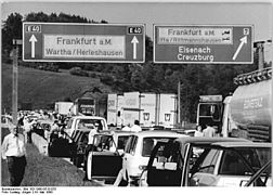 Lo sciopero del 10 maggio 1990 paralizza la E40 nei pressi di Erfurt, vicino al confine intertedesco.