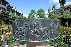 Cirque Knie, fontaine dans Duftrosengarten à Rapperswil.