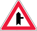 Junction with minor road (from the right)