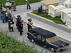 Corteo funebre jazz nella sezione di Miniland di New Orleans a Legoland California.