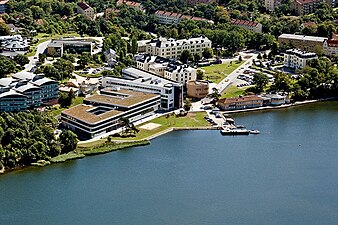 Karlskrona grenadjärregementes kasernetablissement, numera bland annat Blekinge tekniska högskolas Campus Gräsvik.