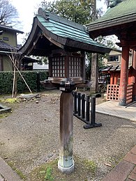 Houten lantaarn in Ozaki-jinja, Kanazawa.