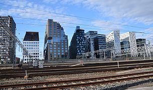 Barcode sett fra nordsiden av Oslo S, august 2014 Foto: Helge Høifødt