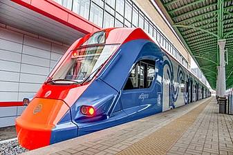 Vorortexpress Iwolga im Belarussischen Bahnhof