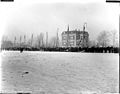 Bevroren Oude Rijn bij 's-Molenaarsbrug, 1905 (Erfgoed Leiden)