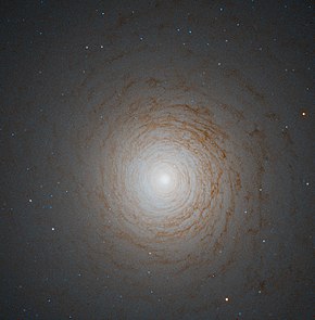 NGC 524 na snímku HST