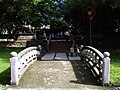 臺中公園內的縣社臺中神社的石橋、狛犬與銅馬