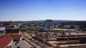 Der Bahnhof Fürstenwalde (Spree) und das Bahnhofsumfeld von oben