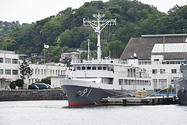 JS Hashidate at Yokosuka on 30 April 2018.