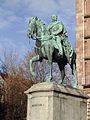 Kaiser Wilhelm I. zu Pferde auf dem Egidienplatz in Nürnberg (14. November 1905)[3]