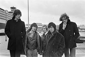 Manfred Mann in 1968. (L–R): Klaus Voormann, Tom McGuinness, Mike d'Abo, Manfred Mann and Mike Hugg