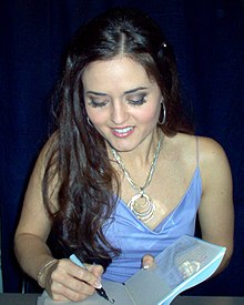 Danica McKellar interprète Trudy.