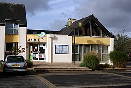 The town hall in Landudec