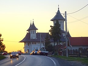 Biserica Înălțarea Domnului din Simeria și DN 7