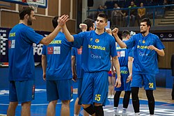 Nástup hráčů BK Opava před finálovým zápasem Českého poháru v basketbalu (Nový Jičín, 2019)