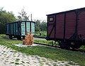 Denkmal (Waggons und Skulptur) für die jüdischen Kindertransporte ab dem Bahnhof Herbesthal