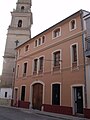 Marienkirche mit dem archäologischen Museum im Vordergrund