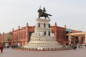 Statue of Maharaja Ranjit Singh, Amritsar 01.jpg