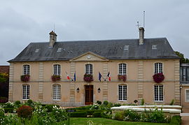 The town hall in Cormelles-le-Royal