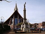 Le monument aux morts de La Bassée