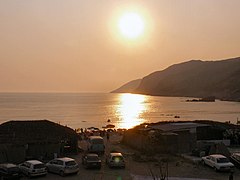 Juli: Strand von Jal an der Albanischen Riviera