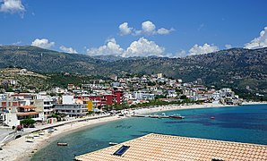 August: Himara