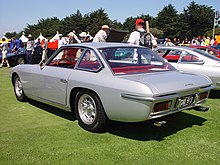 Lamborghini Islero vista traseira.