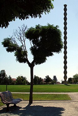 Constantin Brâncuși's Endless Column in Târgu Jiu