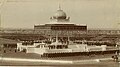 A monumentális, birodalmi pompában tobzódó 1911-es Delhi durbar császári pavilonja, melyben V. György, mint India császára fogadta az indiai uralkodók, maharadzsák, rádzsák, navábok, nizámok alattvalói hódolatát.