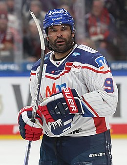 Description de l'image 2022-04-20 Eisbären Berlin gegen Adler Mannheim (Deutsche Eishockey-Liga 2021-22, Playoff-Halbfinale) by Sandro Halank–113.jpg.