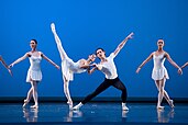 Polish National Ballet dancers in Concerto Barocco