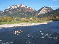 Berakit di Sungai Dunajec di Pieniny, kira-kira 2005–2010.