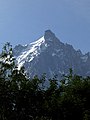 Aiguille du Midi sett frå dalen ved Chamonix.