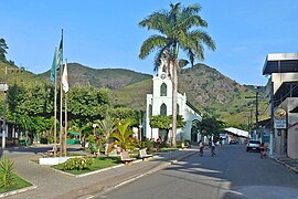 Praça JK e Igreja Matriz de Nossa Senhora das Dores