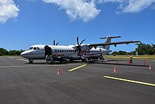 ATR 72 d'Air Tahiti sur l'aéroport de Huahine