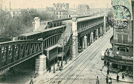 Le boulevard, la station de métro et les voies du tramway qui le desservaient, vers 1905.