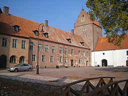 Bäckaskogs slott, borggården 2005.