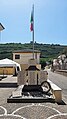 Il monumento ai caduti di Cazzano di Tramigna, inaugurato il 1º febbraio 2009, rinnovato nel 2022, con l'aggiunta della corona per il centenario del Milite Ignoto.