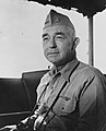 Iwo Jima seferi başkomutanı Koramiral Richmond Kelly Turner (Çıkarma komuta gemisi USS Eldorado, AGC-11'de)