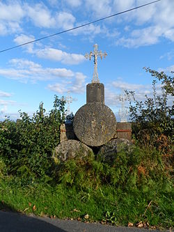 Cirièresissa on useita kalvaarioryhmiä (ransk. calvaire).