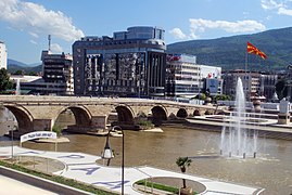 The Vardar and the Stone Bridge, symbol of the city