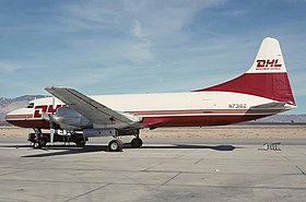 Un Convair 580 cargo de DHL, similaire à celui impliqué dans l'accident.