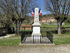 Le monument aux morts.