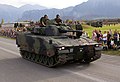 CV9030 svizzero durante una parata